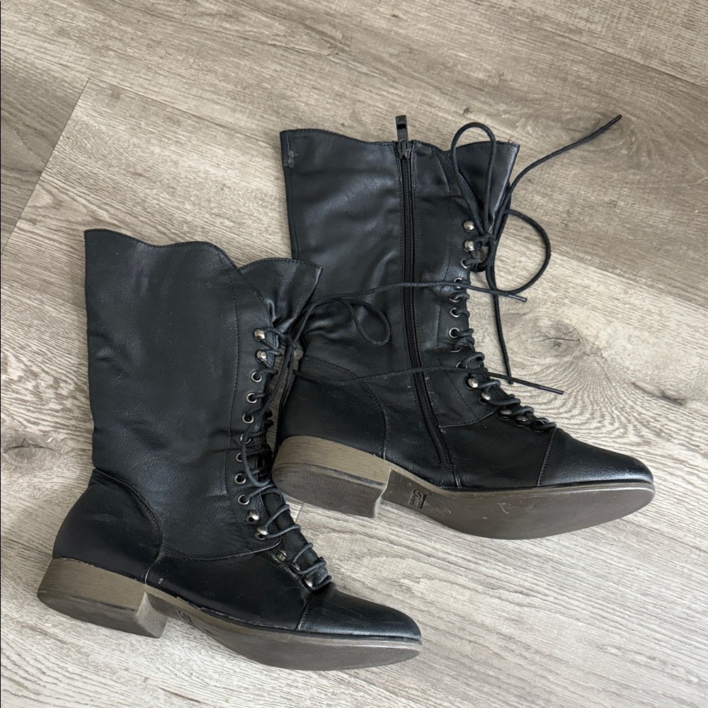 Black Lace-Up Leather Boots